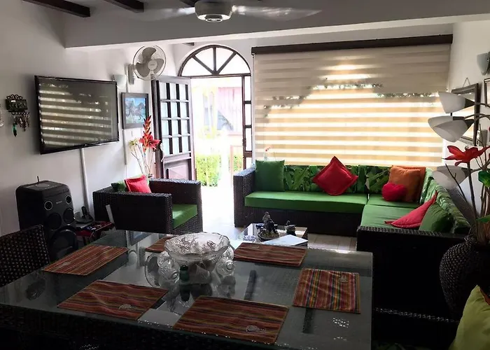 Casa Comoda, Bien Ubicada En Conjunto Con Piscina