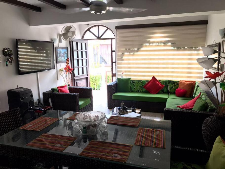 Casa Comoda, Bien Ubicada En Conjunto Con Piscina Holiday home Melgar
